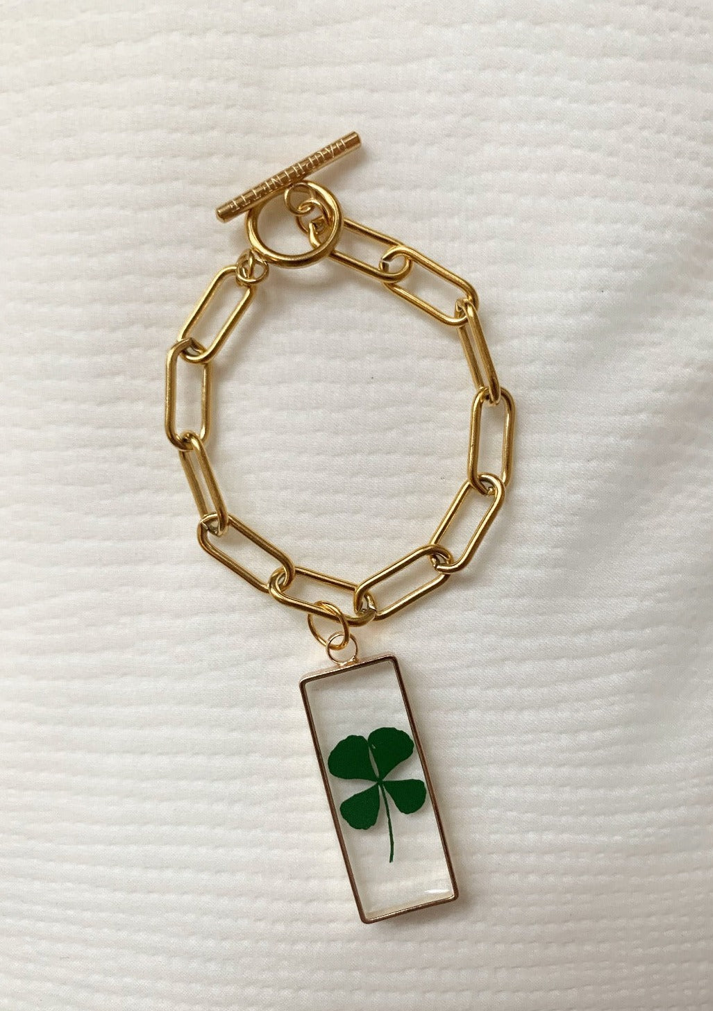 Clover Leaf Bracelet by Exclusive Green / Gold