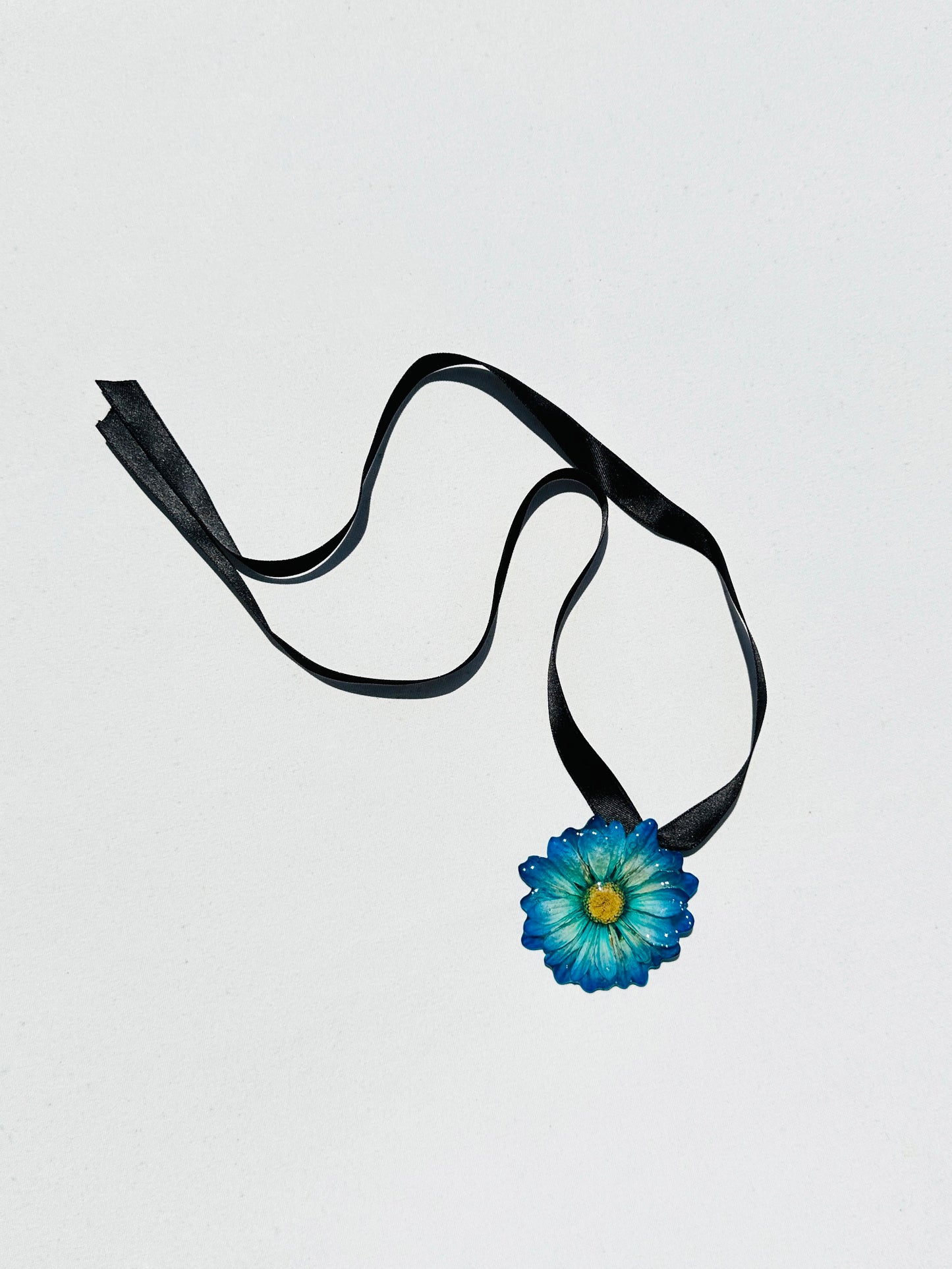 Blue Daisy Ribbon Choker