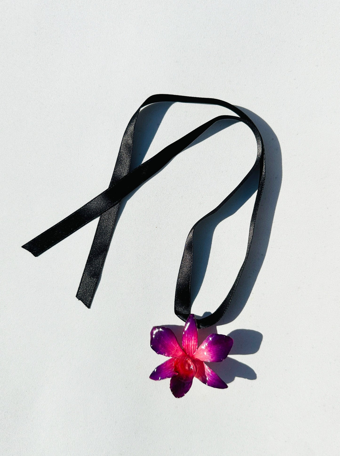 Paradis Orchid Choker